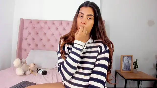 MelanyStone_ stripchat live cam model