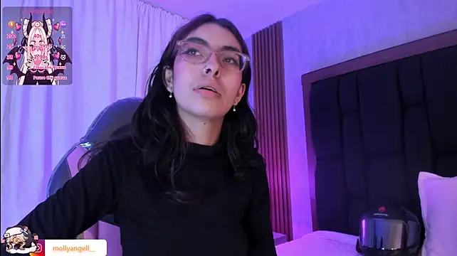 Molly_A stripchat live cam model