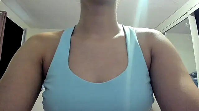 karlatiburcio stripchat live cam model
