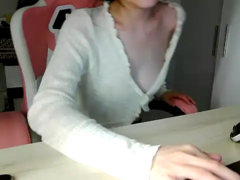 lucienguyen stripchat live cam model