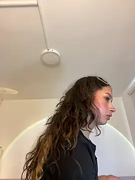 Dreanaa stripchat live cam model