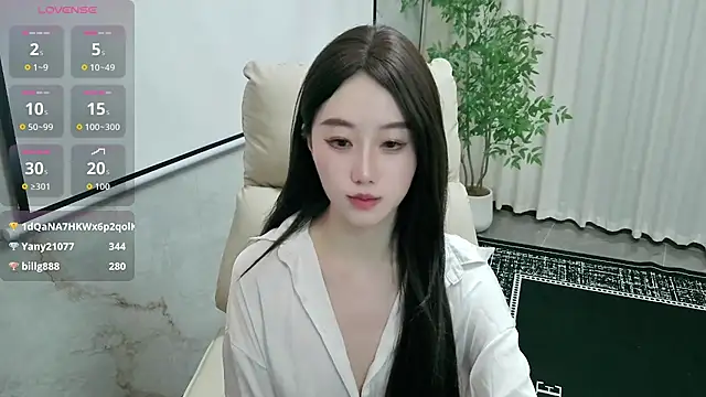 LUNYI-CC stripchat live cam model