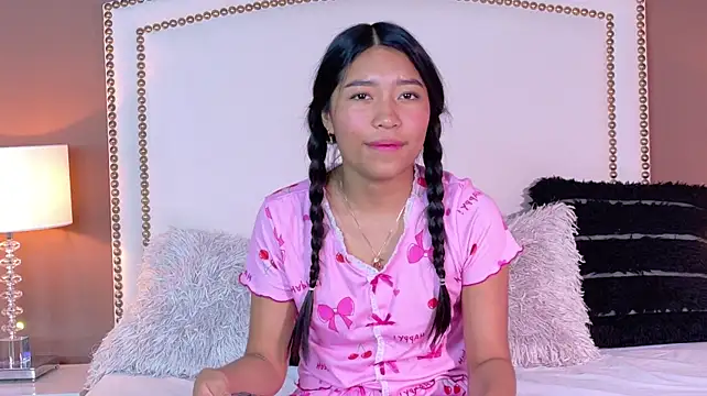 hanaluna_ stripchat live cam model