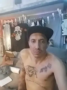 TuzdayG stripchat live cam model