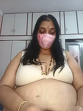 Ragavi-kannada-telugu stripchat live cam model