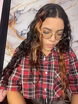 ariana_ec stripchat live cam model