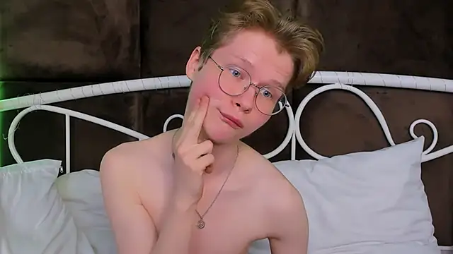 DanielSanders stripchat live cam model