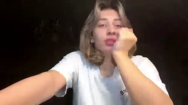 PazMattiace stripchat live cam model