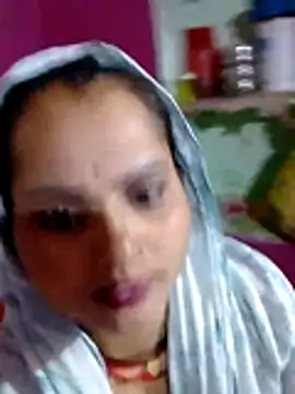 Hotpoojapal365 stripchat live cam model