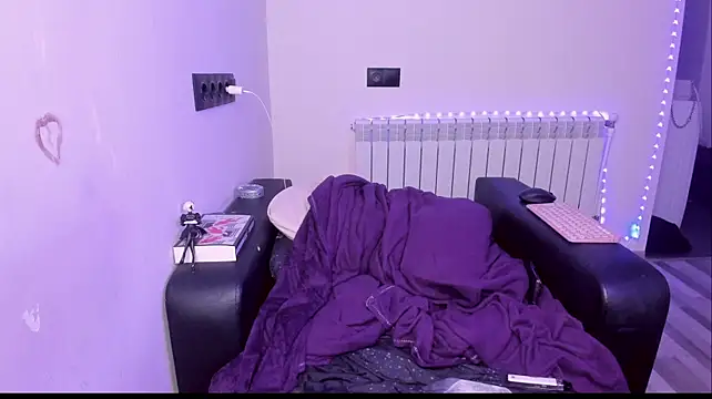 Lyricca stripchat live cam model