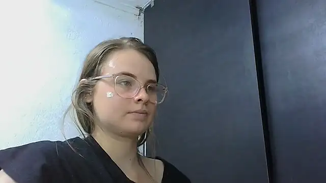 HellenMiyer1111 stripchat live cam model