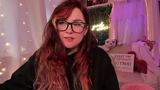 JennKenobi stripchat live cam model