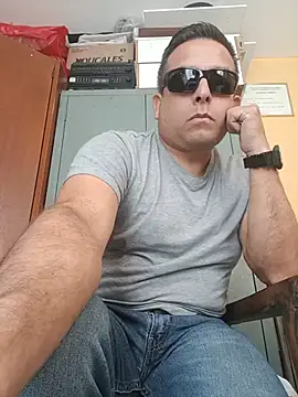 chicoguapo8 stripchat live cam model