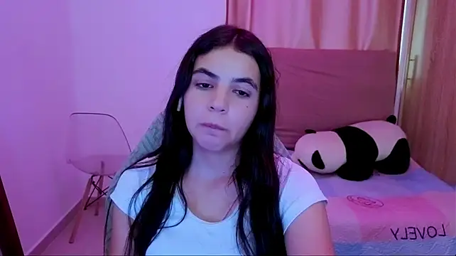 _elenna stripchat live cam model