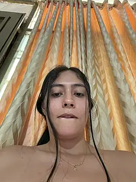 Sophie__Foxxx stripchat live cam model