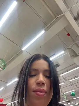 Rafaellaz stripchat live cam model