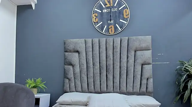 Robin_Rief stripchat live cam model