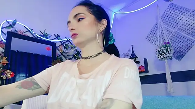 KandyParis stripchat live cam model