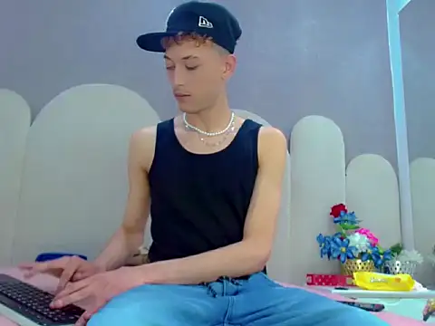 ashton_myers15 stripchat live cam model