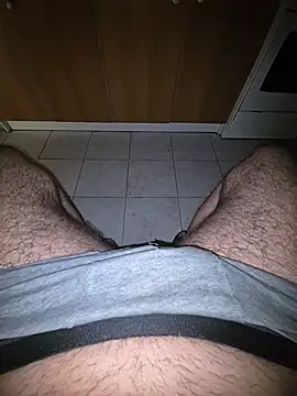 GoldenBoyzz99 stripchat live cam model