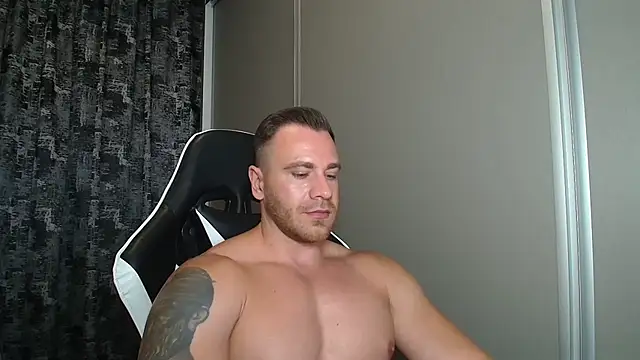 Thori92 stripchat live cam model