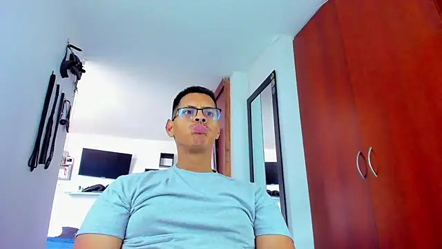_John_Boy_ stripchat live cam model