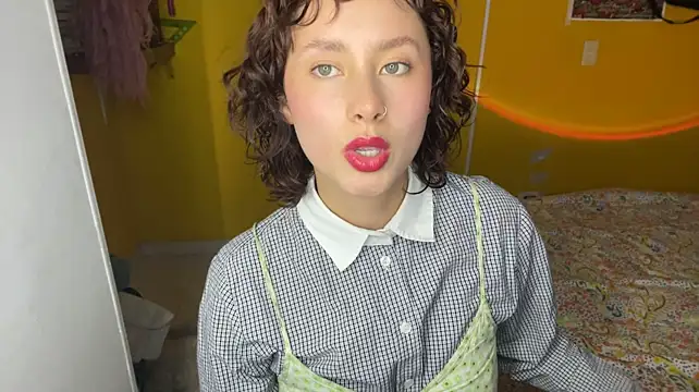 bellaa-w stripchat live cam model