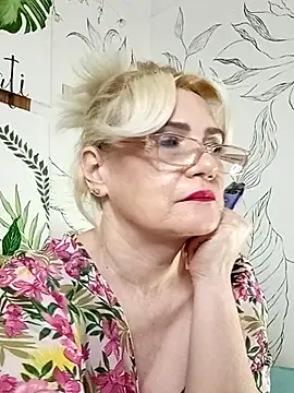 Catty_Lady stripchat live cam model