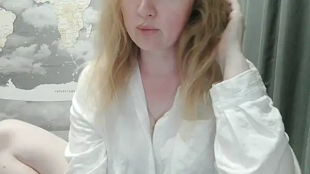Zaliraa stripchat live cam model