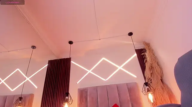 Miia-Collins stripchat live cam model