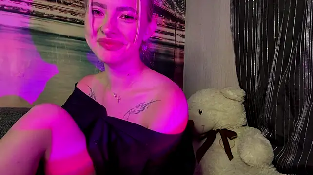 JaneePeressini stripchat live cam model