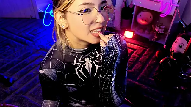 EmilyMiller_ stripchat live cam model