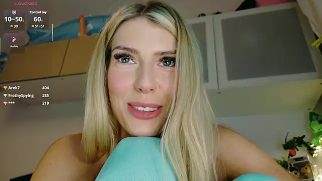 SoniaXOXO stripchat live cam model