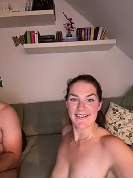 Hasi_und_Baerchen stripchat live cam model
