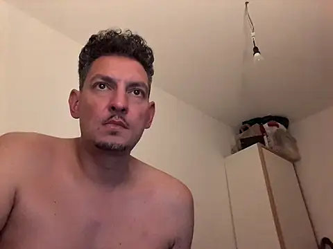 ARTANIS20 stripchat live cam model