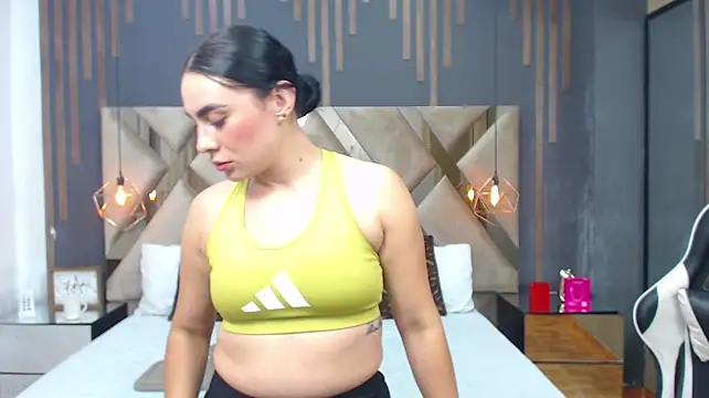 MartinaaFit stripchat live cam model