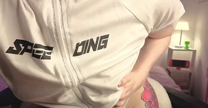 Gin_Lilah stripchat live cam model