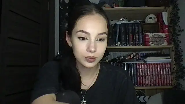 Yuna5343 stripchat live cam model