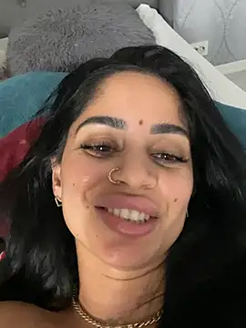 _adelle stripchat live cam model