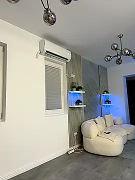 KirstieVegas stripchat live cam model