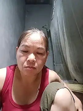 emgaihoixuan stripchat live cam model