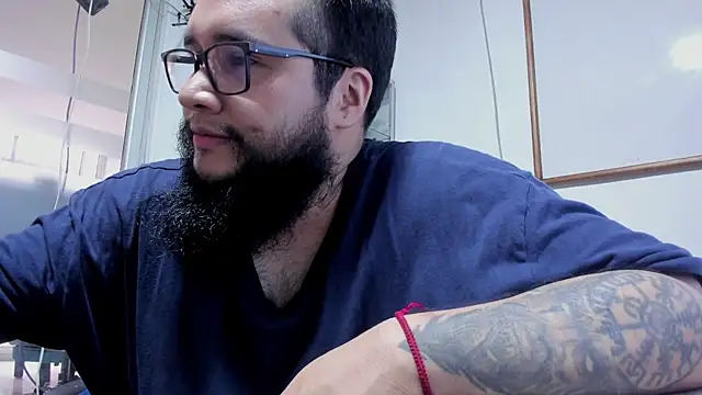 VINCEDMAGLIOO stripchat live cam model
