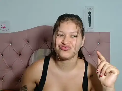 Anny_Robert_ stripchat live cam model