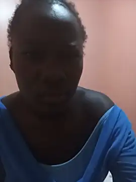 Exteellah stripchat live cam model