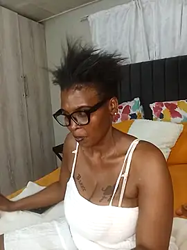 JUNIORBLACKBEAUTYJUXX01 stripchat live cam model