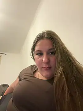 Sweet_Valentiina stripchat live cam model