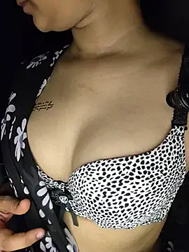 Mishti_doi stripchat live cam model