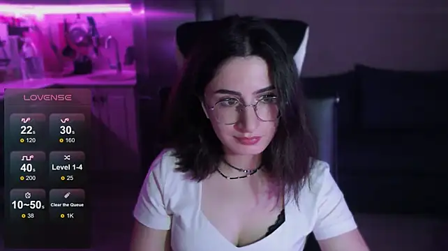 Regina_glow stripchat live cam model