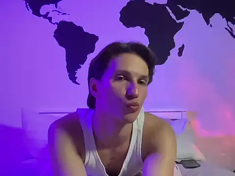 LeoWild1 stripchat live cam model