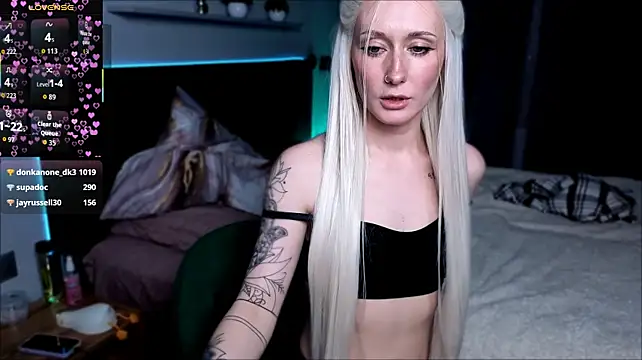 EllaNoirr stripchat live cam model
